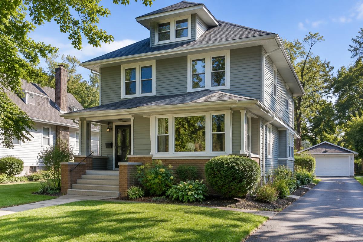 American Foursquare in Grayslake, IL after window replacement